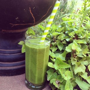 Nectarine and Basil Green Smoothie